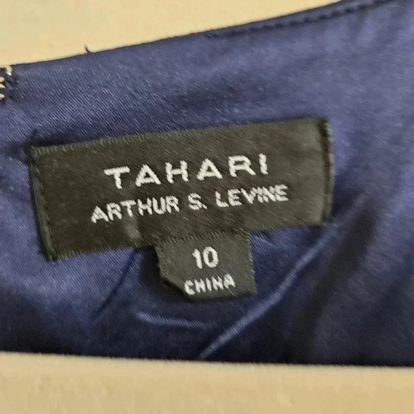 Tahari ASL Embroidered Shift Dress - Picture 4 of 6